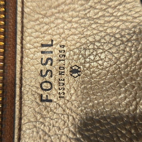 FOSSIL LEATHER PATCHWORK CROSSBODY BAG. - Picture 12 of 12